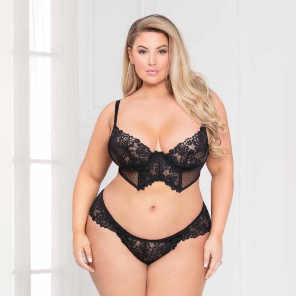 Elegant Black Lace Lingerie Set